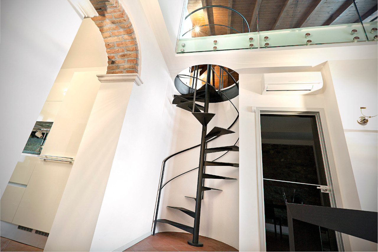 How and why should decorate with spiral staircases